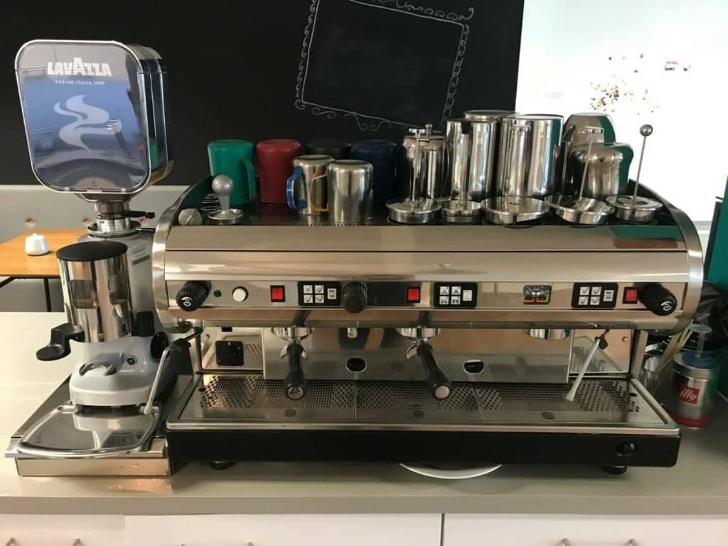 Commercial coffee machine 3 group espresso 2 milk steamer lavazza grinder